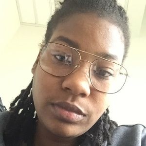 Meet your Posher, Jakena